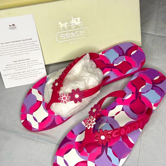 Women’s size 9 Brand New never worn Coach flip flops - Picture 1 of 6